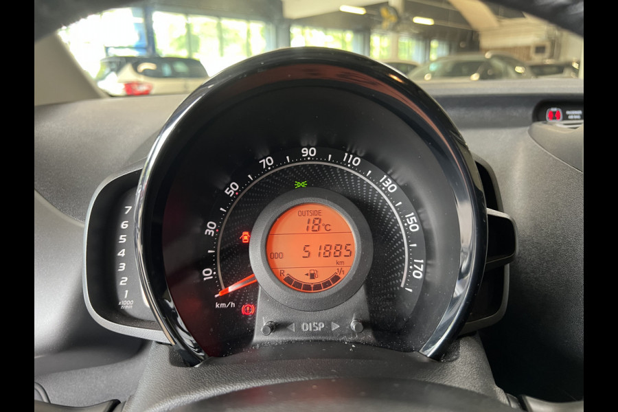 Toyota Aygo 1.0 VVT-i x-play Navi | Cruise | Apple carplay | Camera