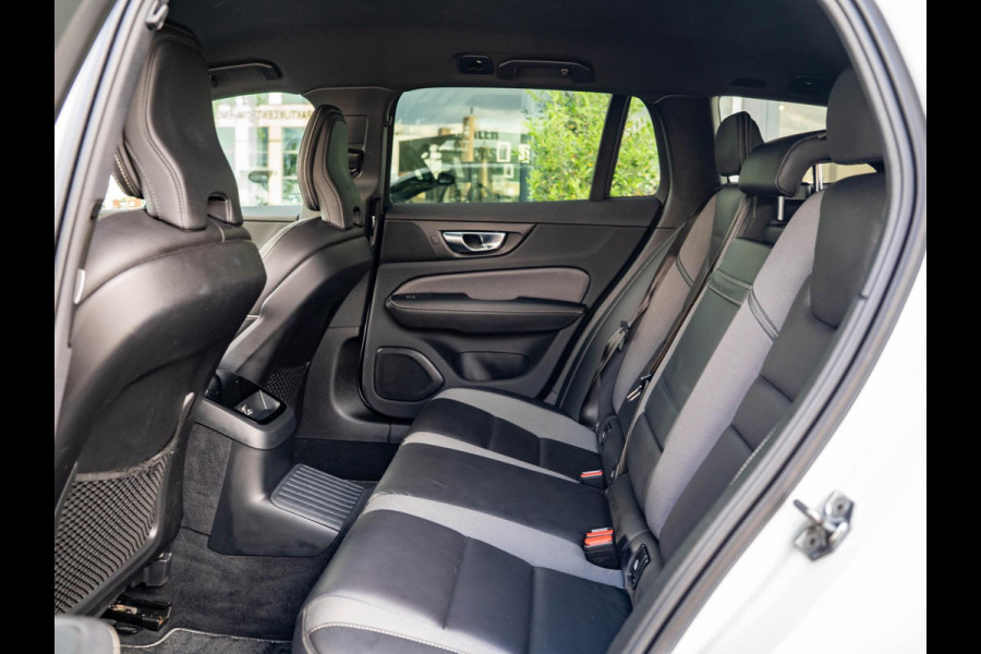 Volvo V60 2.0 T8 Twin Engine AWD R-Design / Memory / Adaptive / Bliss / CarPlay / Camera / Stoelverwarming