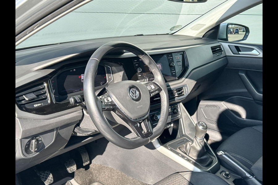 Volkswagen Polo 1.0 TSI Comfortline Business 116PK | Virtual cockpit | Clima | Parkeersensoren voor + achter |