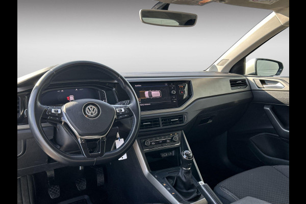 Volkswagen Polo 1.0 TSI Comfortline Business 116PK | Virtual cockpit | Clima | Parkeersensoren voor + achter |
