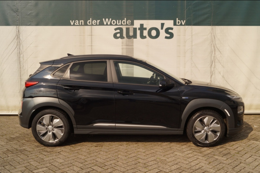Hyundai Kona EV Premium 64kWh -LEER-ECC-NAVI-CAM-PDC-