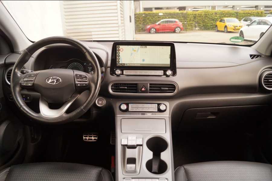 Hyundai Kona EV Premium 64kWh -LEER-ECC-NAVI-CAM-PDC-
