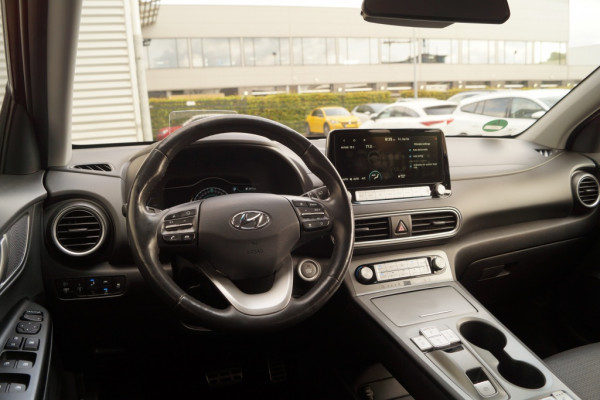 Hyundai Kona EV Premium 64kWh -LEER-ECC-NAVI-CAM-PDC-