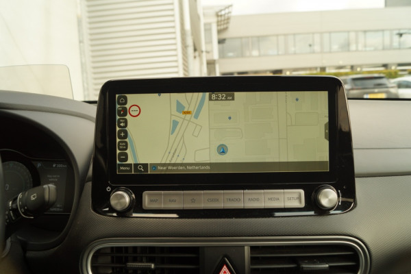 Hyundai Kona EV Premium 64kWh -LEER-ECC-NAVI-CAM-PDC-