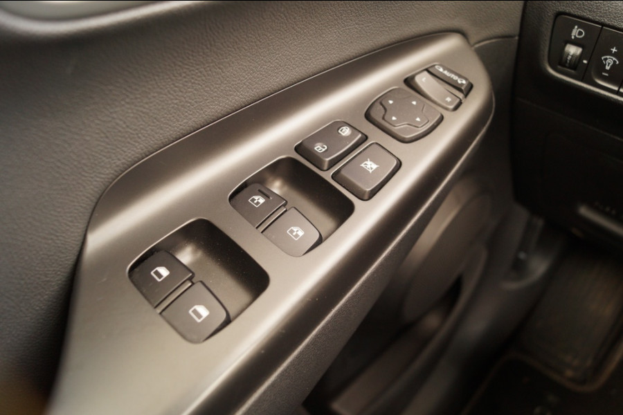 Hyundai Kona EV Premium 64kWh -LEER-ECC-NAVI-CAM-PDC-