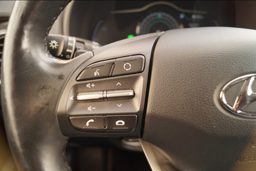 Hyundai Kona EV Premium 64kWh -LEER-ECC-NAVI-CAM-PDC-