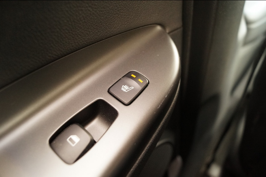 Hyundai Kona EV Premium 64kWh -LEER-ECC-NAVI-CAM-PDC-