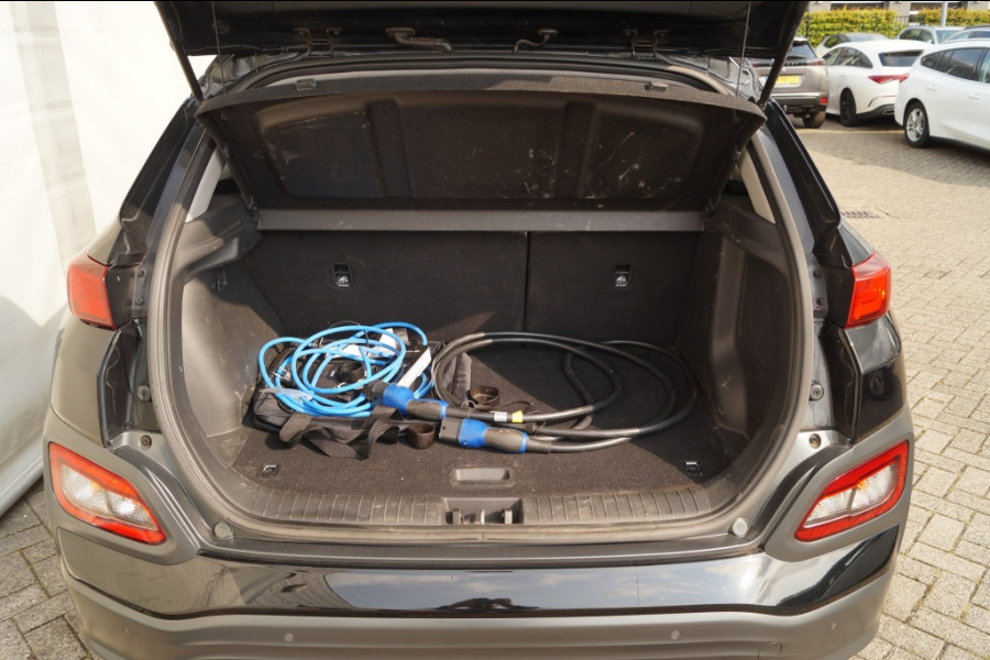 Hyundai Kona EV Premium 64kWh -LEER-ECC-NAVI-CAM-PDC-
