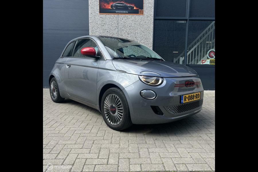 Fiat 500 e RED Edition 42 kWh 2022+Apple CarPlay/Android Auto