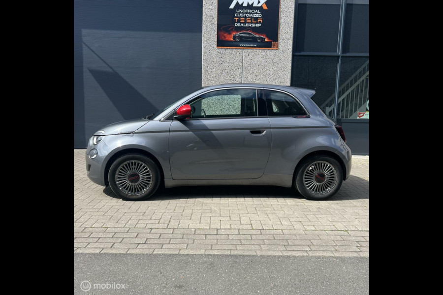 Fiat 500 e RED Edition 42 kWh 2022+Apple CarPlay/Android Auto