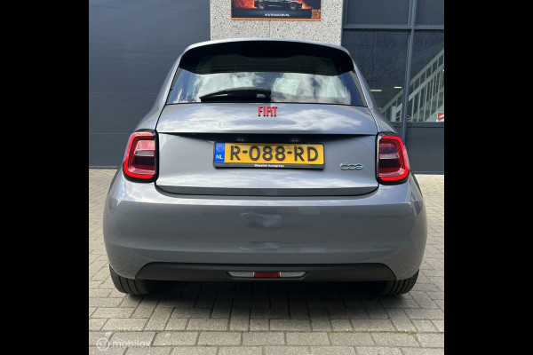 Fiat 500 e RED Edition 42 kWh 2022+Apple CarPlay/Android Auto