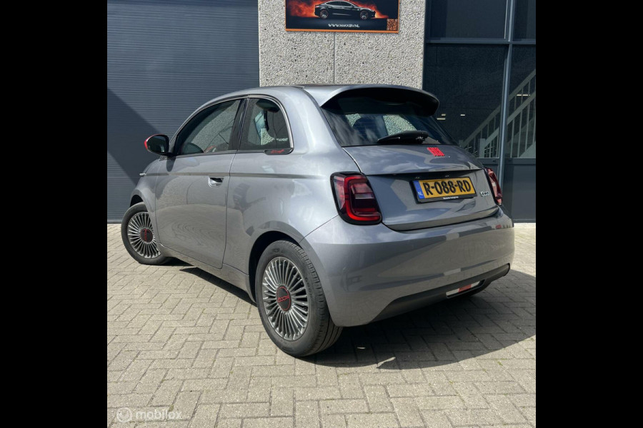 Fiat 500 e RED Edition 42 kWh 2022+Apple CarPlay/Android Auto