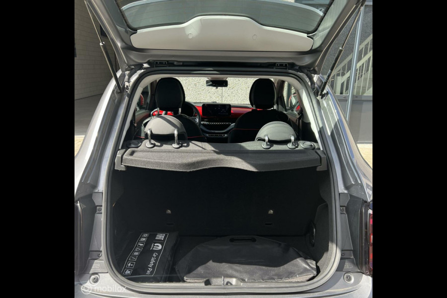 Fiat 500 e RED Edition 42 kWh 2022+Apple CarPlay/Android Auto