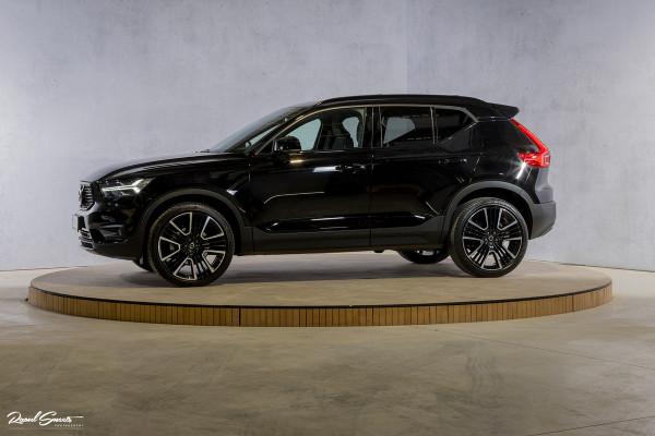 Volvo XC40 2.0 B4 R-Design | Panorama dak | Adaptieve cruise | Apple carplay | 21 inch |