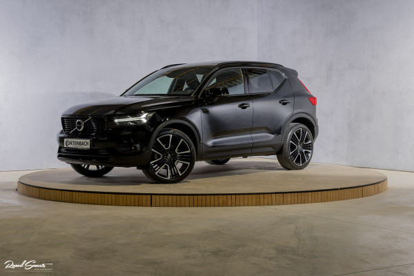 Volvo XC40 2.0 B4 R-Design | Panorama dak | Adaptieve cruise | Apple carplay | 21 inch |