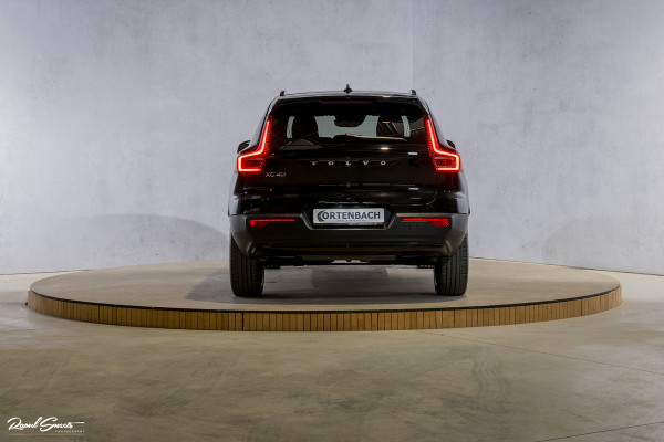 Volvo XC40 2.0 B4 R-Design | Panorama dak | Adaptieve cruise | Apple carplay | 21 inch |