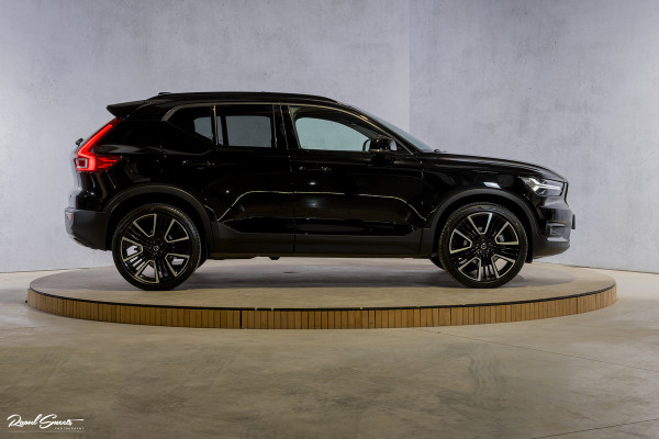 Volvo XC40 2.0 B4 R-Design | Panorama dak | Adaptieve cruise | Apple carplay | 21 inch |