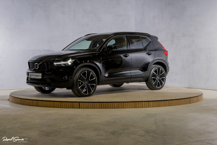 Volvo XC40 2.0 B4 R-Design | Panorama dak | Adaptieve cruise | Apple carplay | 21 inch |
