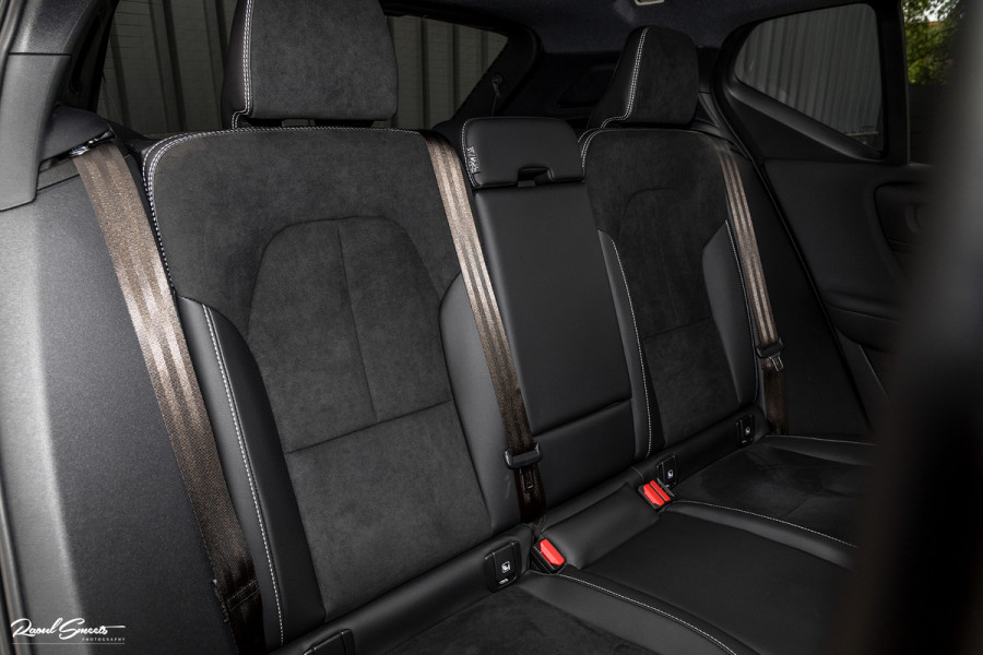 Volvo XC40 2.0 B4 R-Design | Panorama dak | Adaptieve cruise | Apple carplay | 21 inch |