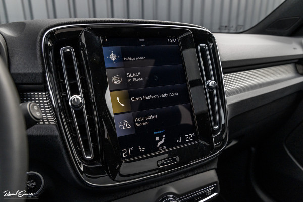 Volvo XC40 2.0 B4 R-Design | Panorama dak | Adaptieve cruise | Apple carplay | 21 inch |