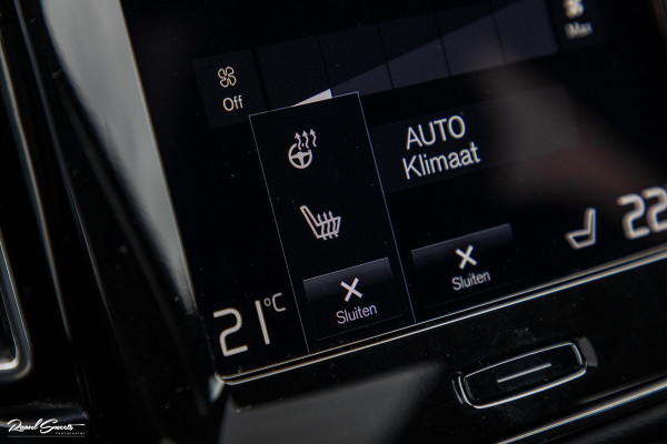 Volvo XC40 2.0 B4 R-Design | Panorama dak | Adaptieve cruise | Apple carplay | 21 inch |