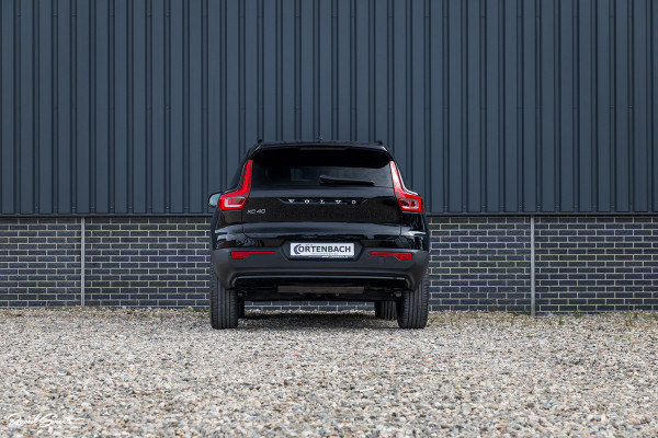 Volvo XC40 2.0 B4 R-Design | Panorama dak | Adaptieve cruise | Apple carplay | 21 inch |