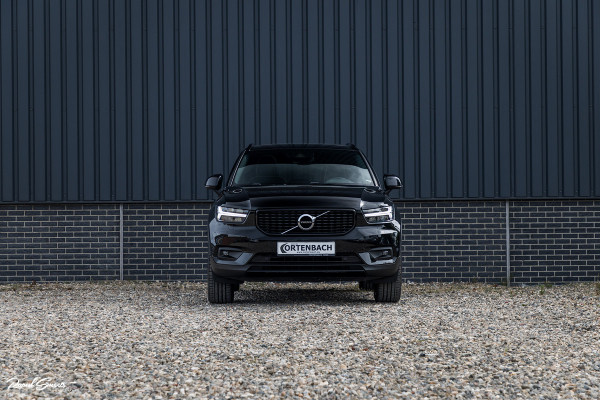 Volvo XC40 2.0 B4 R-Design | Panorama dak | Adaptieve cruise | Apple carplay | 21 inch |