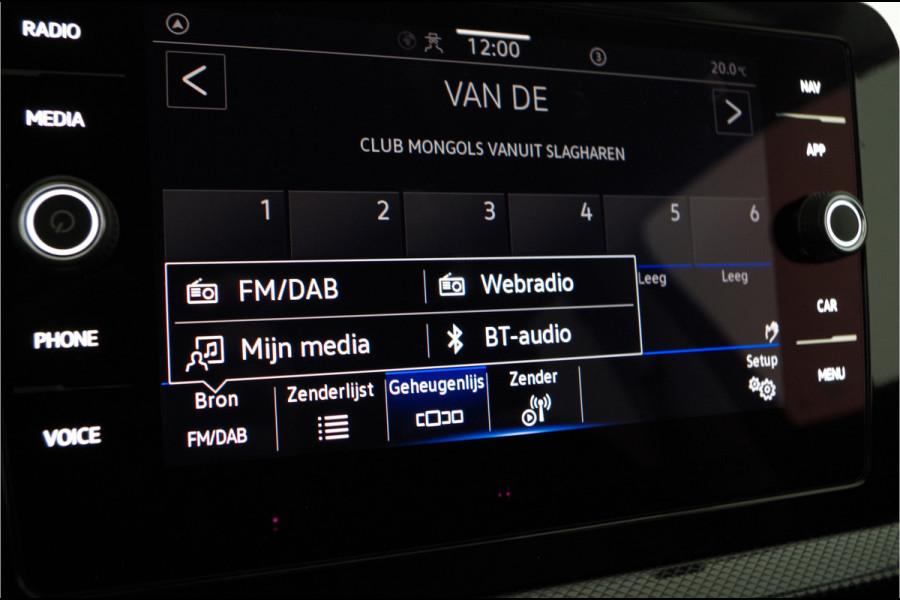 Volkswagen T-Cross 1.0 TSI Life Business > 116pk/Camera/Trekhaak/Smoky Gray/IQ.DRIVE... | 6045 |