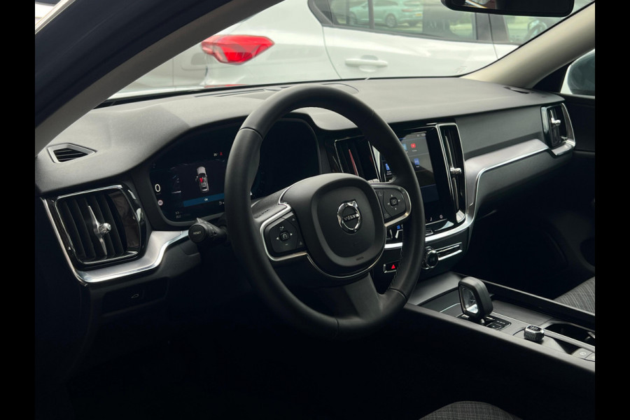 Volvo V60 2.0 B3 Essential STUURWIEL VERW | STOELVERW | GOOGLE MAPS | CAMERA |