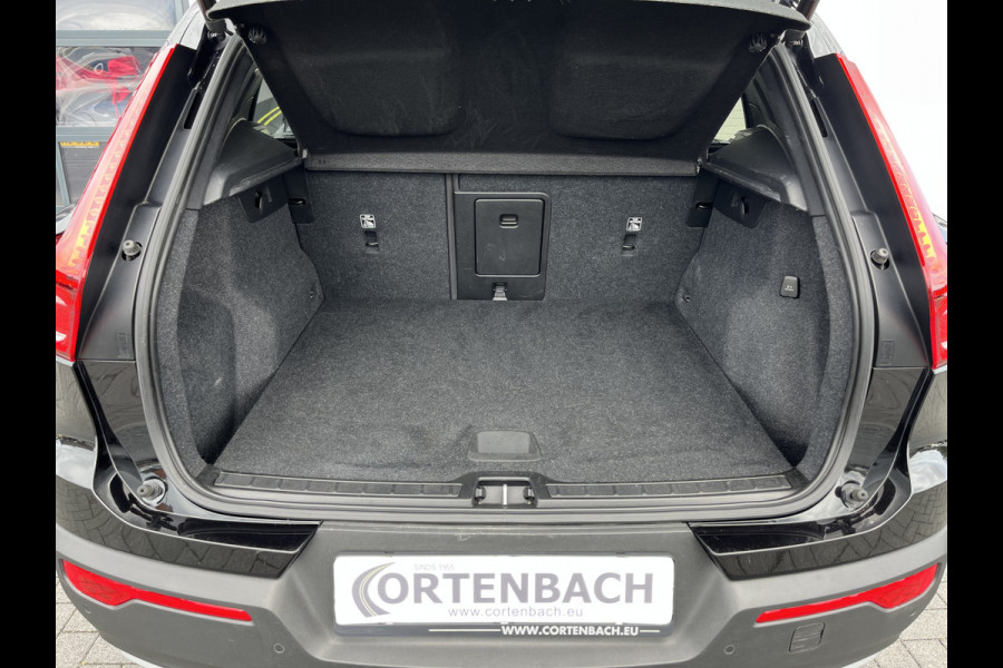 Volvo XC40 1.5 T5 Recharge Inscription Expression | Adaptieve cruise | Zwenkbare trekhaak | Apple carplay | DAB |