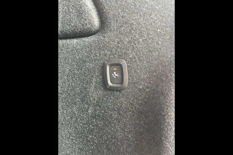 Volvo XC40 1.5 T5 Recharge Inscription Expression | Adaptieve cruise | Zwenkbare trekhaak | Apple carplay | DAB |