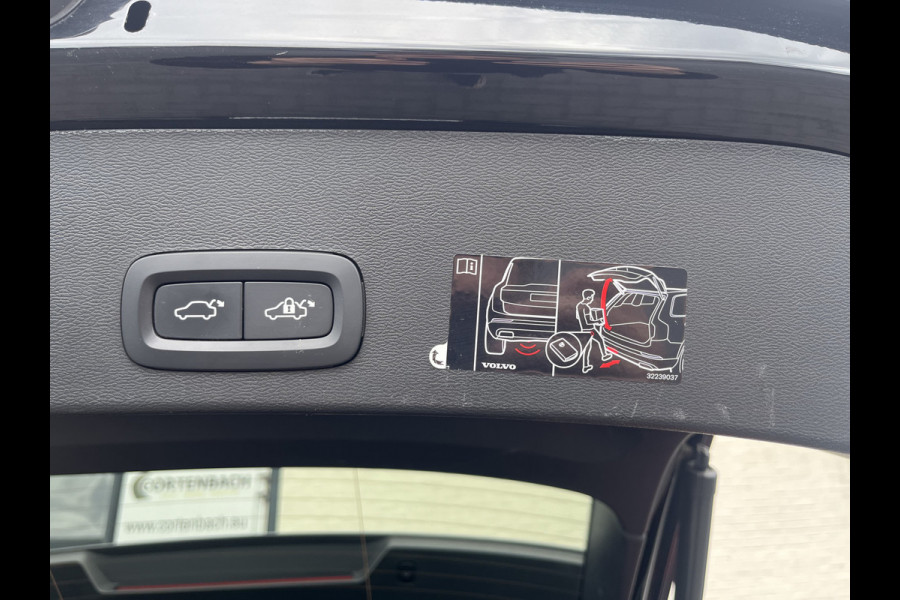 Volvo XC40 1.5 T5 Recharge Inscription Expression | Adaptieve cruise | Zwenkbare trekhaak | Apple carplay | DAB |
