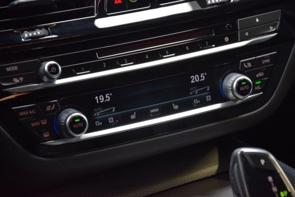 BMW 5 Serie 540i High Executive M-Pakket 6-Cill|Navi|Leder|340pk!!|