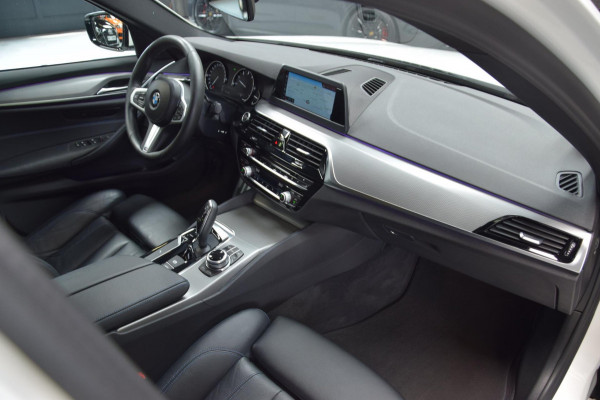 BMW 5 Serie 540i High Executive M-Pakket 6-Cill|Navi|Leder|340pk!!|