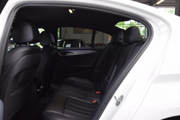 BMW 5 Serie 540i High Executive M-Pakket 6-Cill|Navi|Leder|340pk!!|