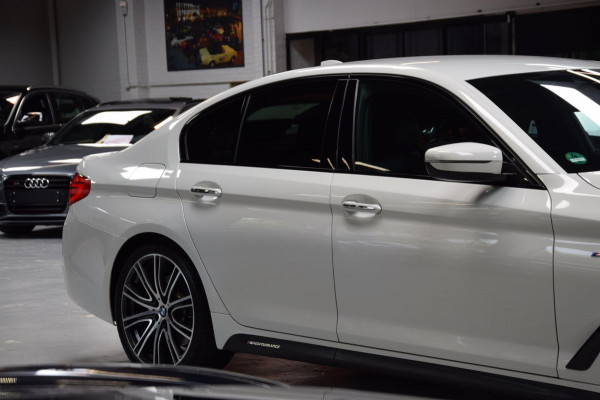 BMW 5 Serie 540i High Executive M-Pakket 6-Cill|Navi|Leder|340pk!!|