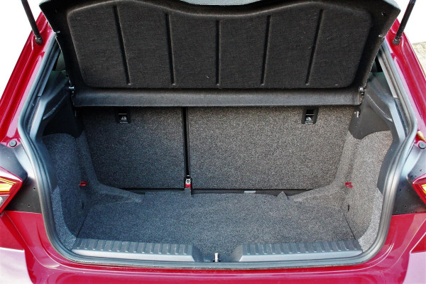 Seat Ibiza 1.0 TSI 116pk FR | Climate Control | Cruise Control | Extra getint glas | 17" Lichtmetalen Velgen