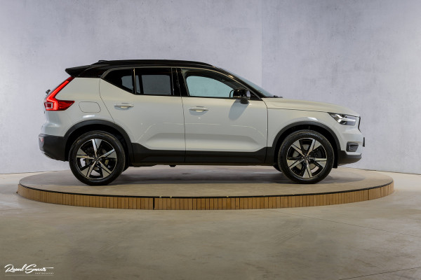 Volvo XC40 1.5 T4 Recharge R-Design Harman Kardon | Panorama dak | Zwenkbare trekhaak | Apple carplay |