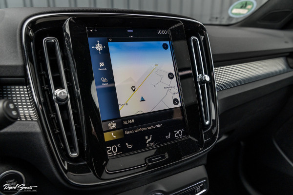 Volvo XC40 1.5 T4 Recharge R-Design Harman Kardon | Panorama dak | Zwenkbare trekhaak | Apple carplay |