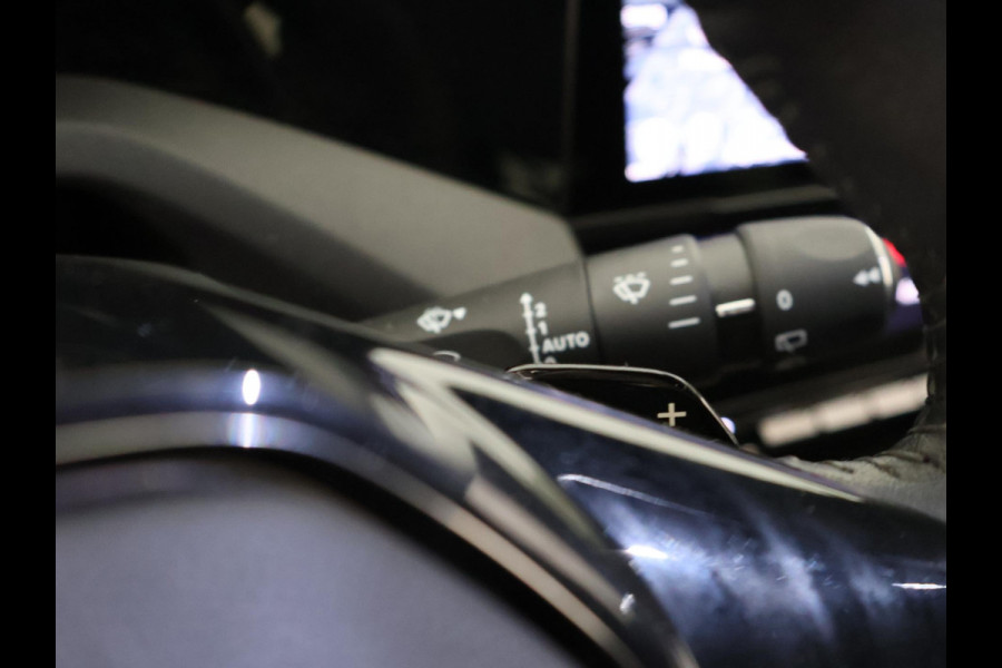 Peugeot 308 1.2 PureTech Allure Pack Business | Apple Carplay & Android |  Keyless Entry | Draadloze telefoonlader |