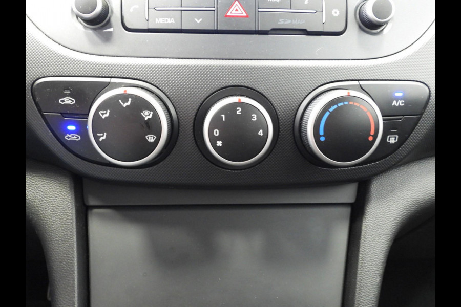 Hyundai i10 1.0i Comfort NAVI/AIRCO/BLUETOOTH!