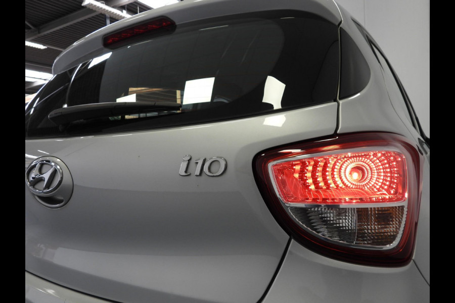 Hyundai i10 1.0i Comfort NAVI/AIRCO/BLUETOOTH!