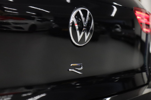 Volkswagen Golf 2.0 TSI R 4Motion PERFORMANCE AKRA/PANO/HUD/IQ/BOMVOL