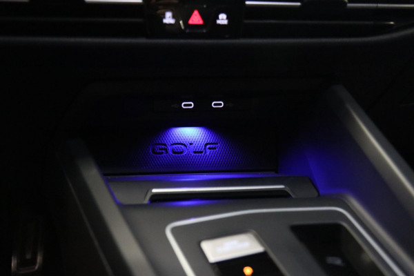 Volkswagen Golf 2.0 TSI R 4Motion PERFORMANCE AKRA/PANO/HUD/IQ/BOMVOL