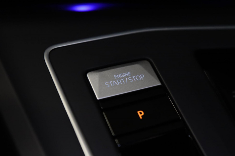 Volkswagen Golf 2.0 TSI R 4Motion PERFORMANCE AKRA/PANO/HUD/IQ/BOMVOL
