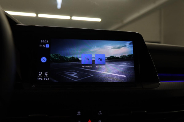 Volkswagen Golf 2.0 TSI R 4Motion PERFORMANCE AKRA/PANO/HUD/IQ/BOMVOL