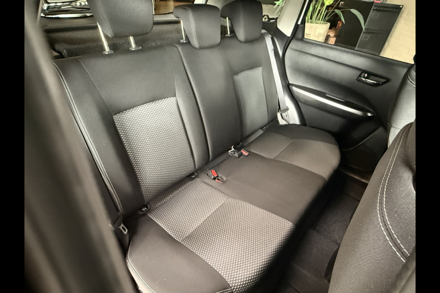 Suzuki Vitara 1.4 Boosterjet 130 pk Smart Hybrid | Navi | ACC | Blindspot | Stoel verwarming | Carplay | 100% Suzuki dealer onderhouden!