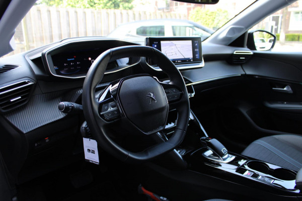 Peugeot 208 1.2 PureTech Blue Lease Allure|Automaat|Navi|Carplay