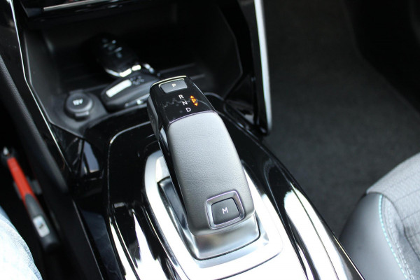 Peugeot 208 1.2 PureTech Blue Lease Allure|Automaat|Navi|Carplay
