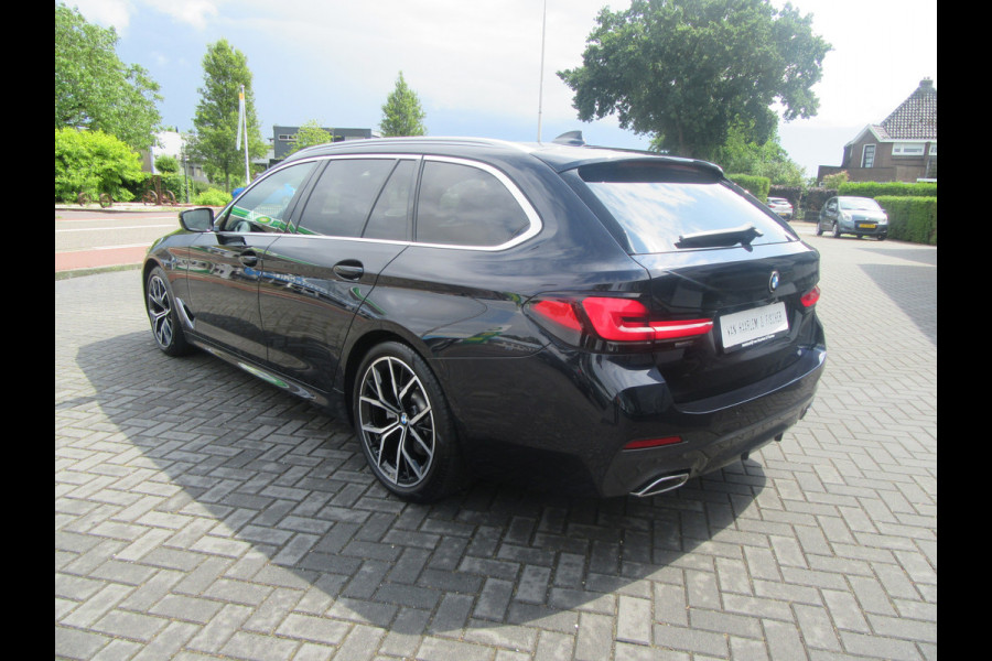 BMW 5 Serie Touring 520d M Sport Edition Plus Aut. Harman/Kardon, Panoramadak